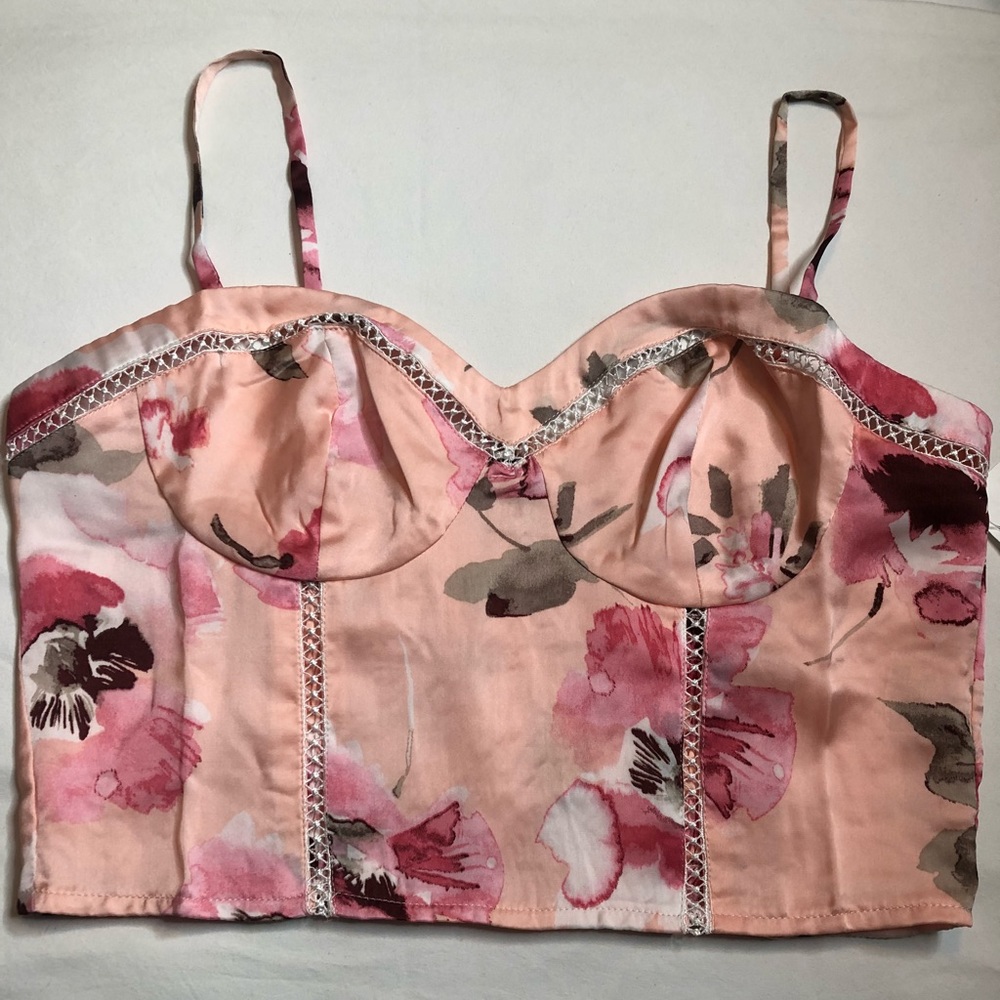 Ont welfth floral crop top